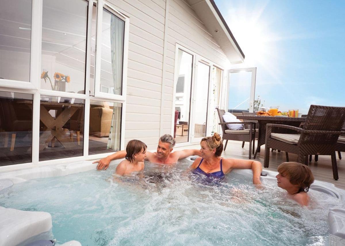 Piran Meadows Resort New Quay Kültér fotó