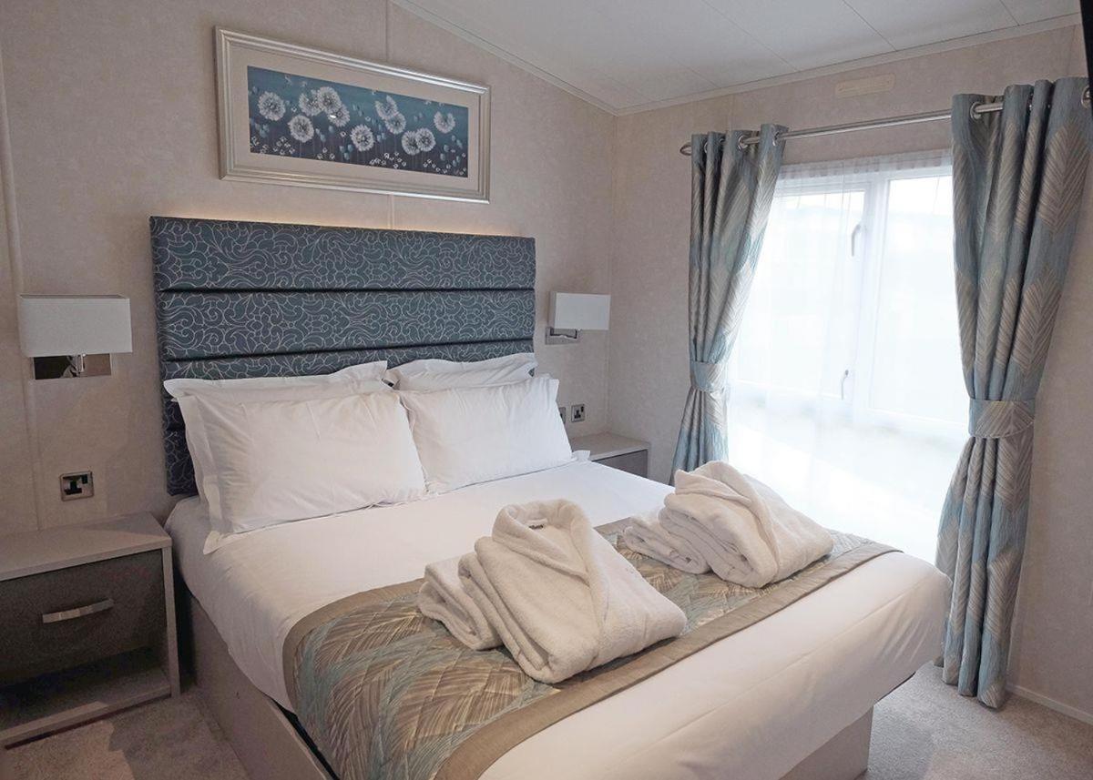 Piran Meadows Resort New Quay Kültér fotó