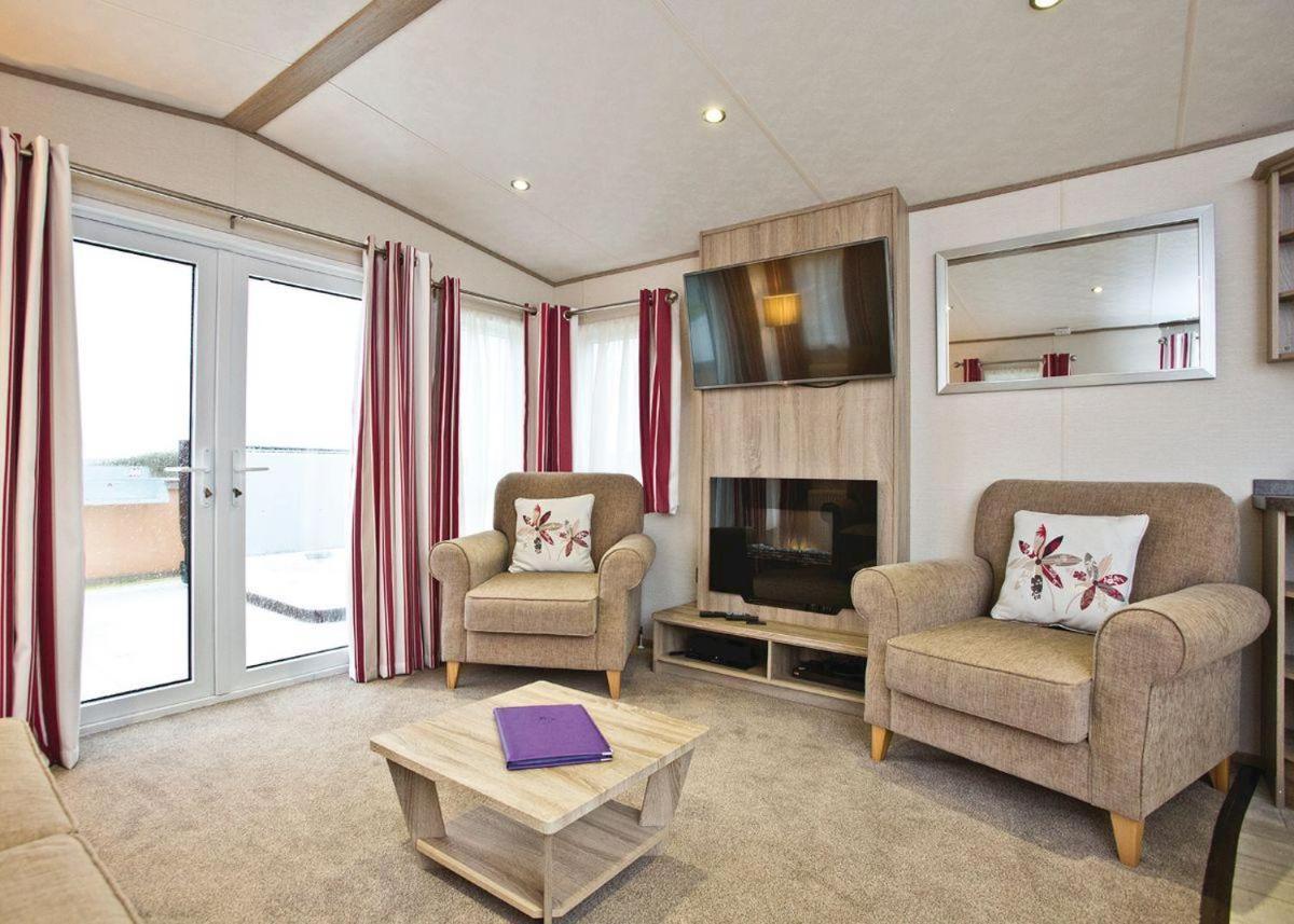 Piran Meadows Resort New Quay Kültér fotó