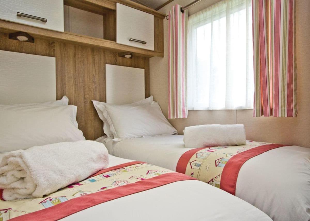 Piran Meadows Resort New Quay Kültér fotó