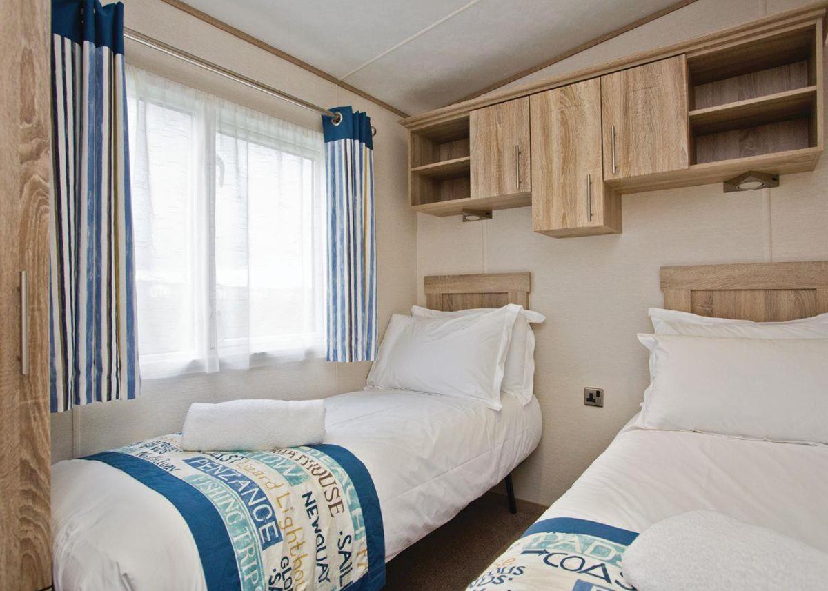 Piran Meadows Resort New Quay Kültér fotó