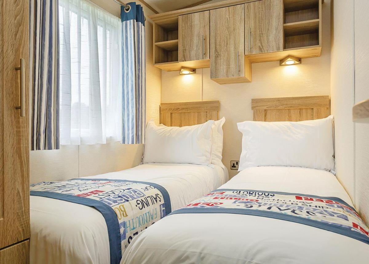 Piran Meadows Resort New Quay Kültér fotó