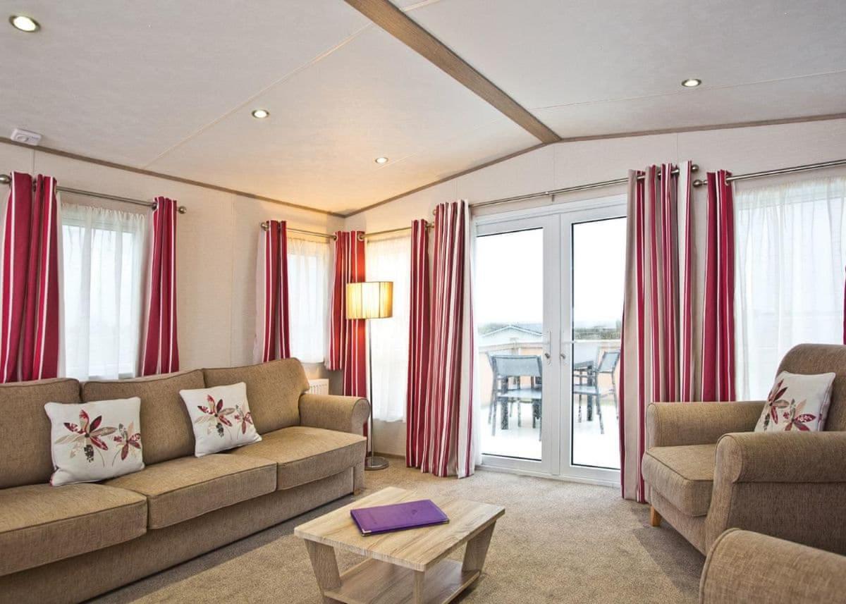 Piran Meadows Resort New Quay Kültér fotó